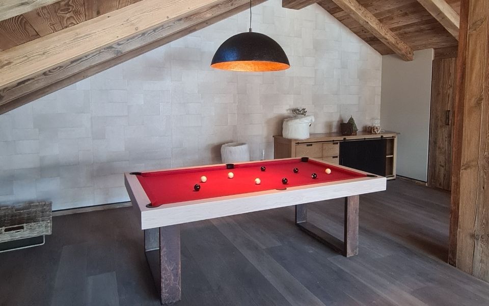 Moderner Billardtisch im Industrial-Stil mit Ochsenfüßen – Billards – Toulet Iron